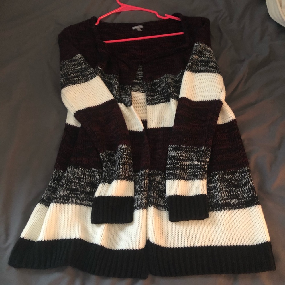 Cardigan sweater